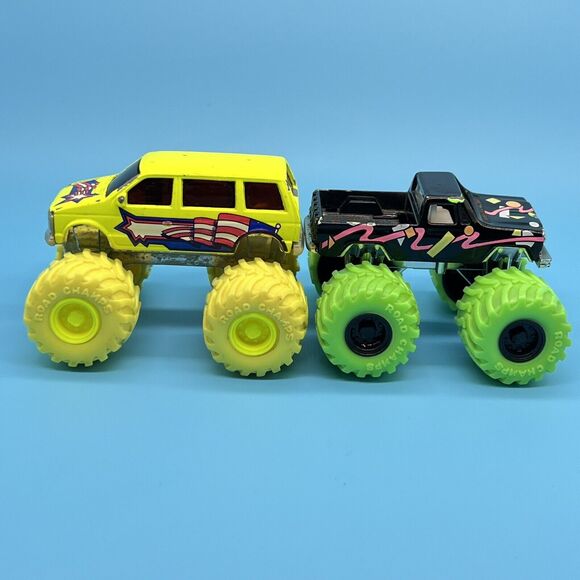 VTG Road Champs 1987 Diecast Lot of 2 Monster Trucks Dodge Caravan Chevy 4x4 - Picture 2 of 16